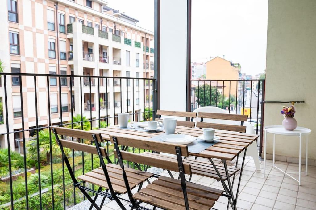 Luminoso Trilocale Affori Centro Apartment Milan Luaran gambar